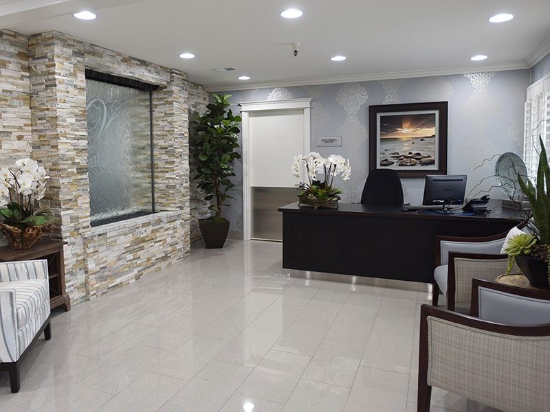 Valley Pointe front lobby