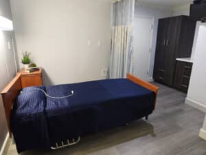 Valley Pointe private room